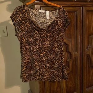 Liz & Co. Animal print blouse. Size XL. Draping in front.soft flowing.